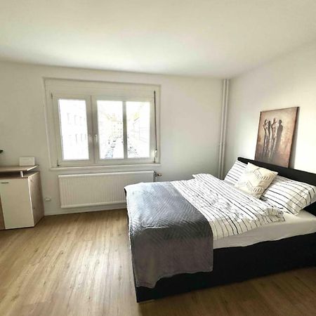 Urban Stays Apartments Wina Bagian luar foto