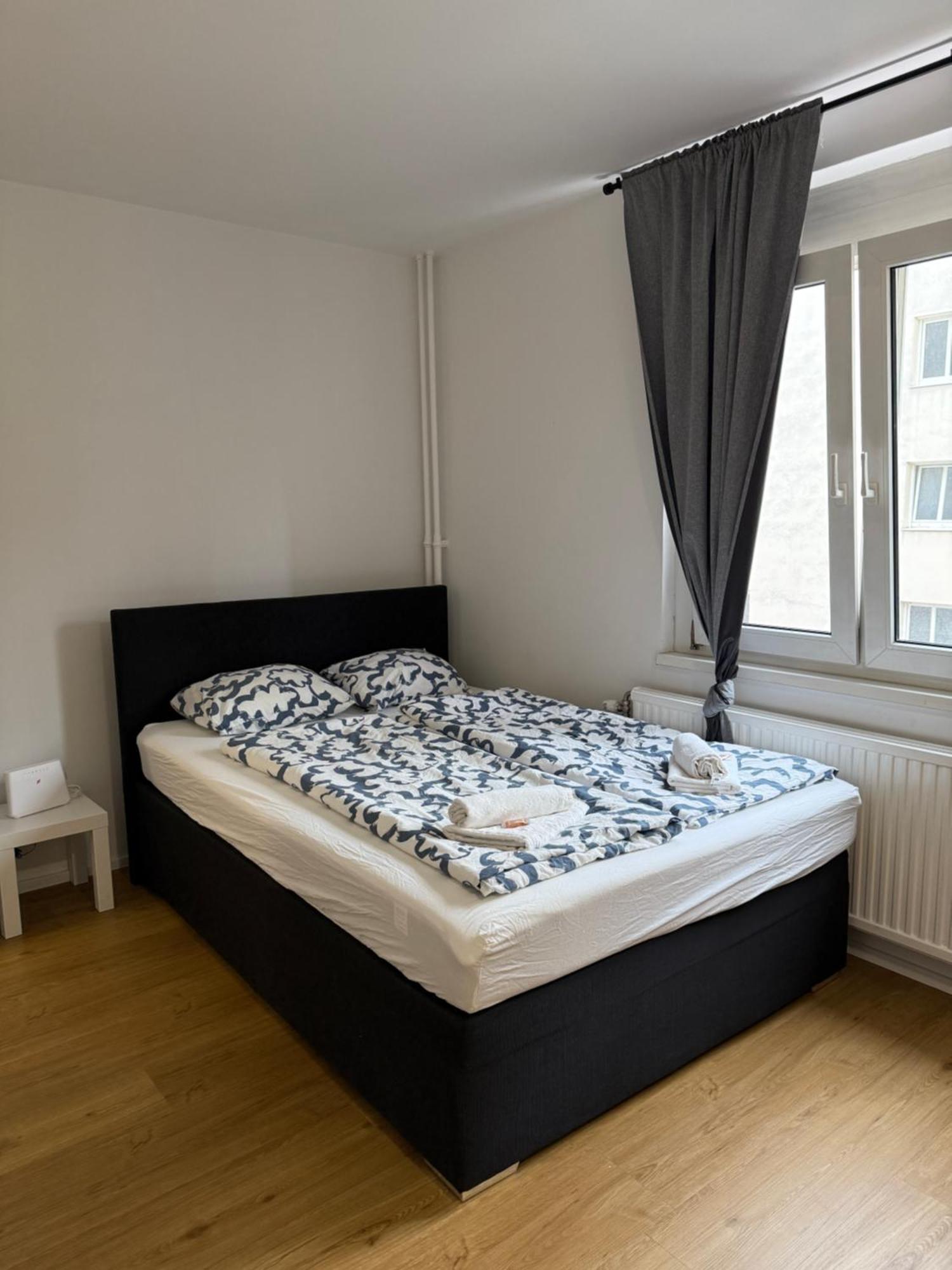 Urban Stays Apartments Wina Bagian luar foto