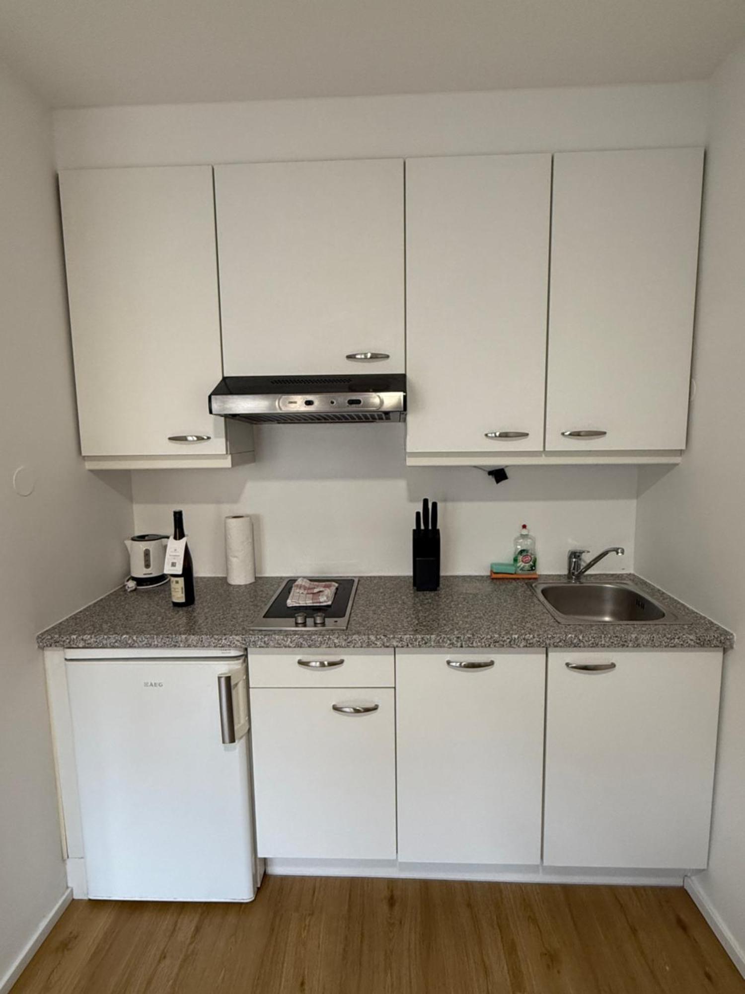 Urban Stays Apartments Wina Ruang foto