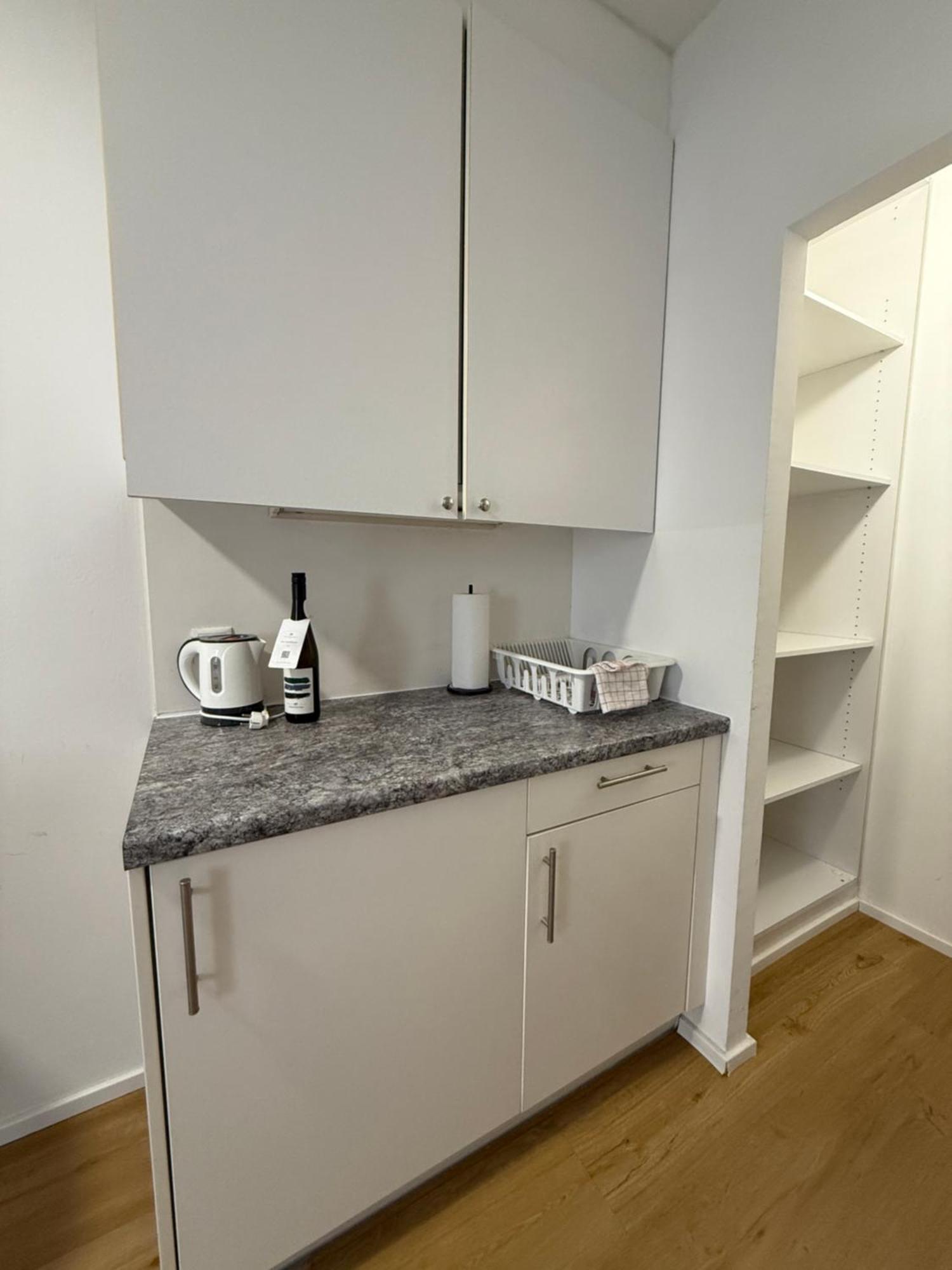 Urban Stays Apartments Wina Ruang foto